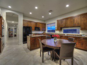 013_Kitchen-Casual Dining